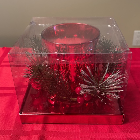 Christmas candle votive and greenery centerpiece 6” - Picture 8 of 8